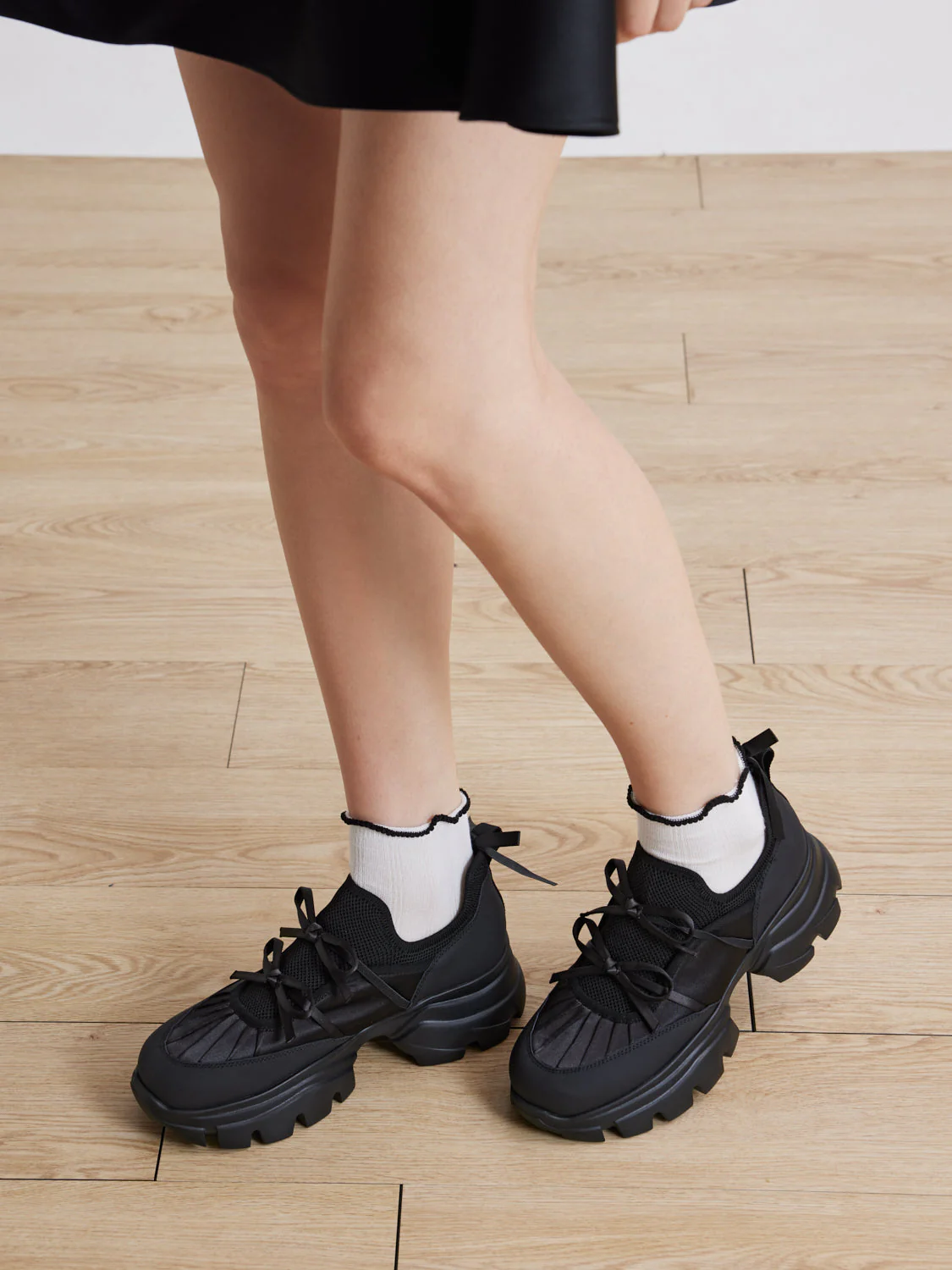 Imogen Bow Sneakers - Image 10