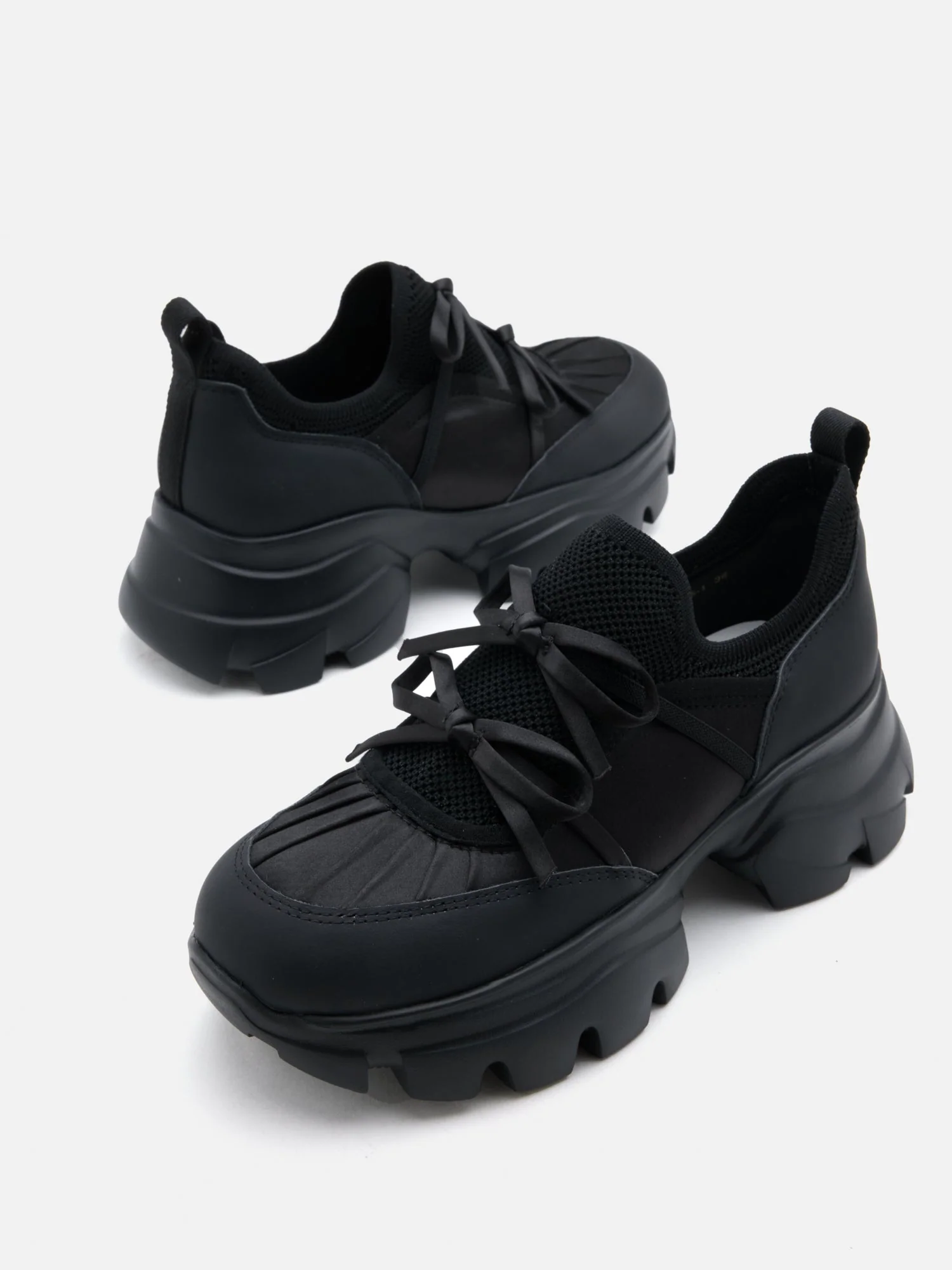 Imogen Bow Sneakers - Image 12