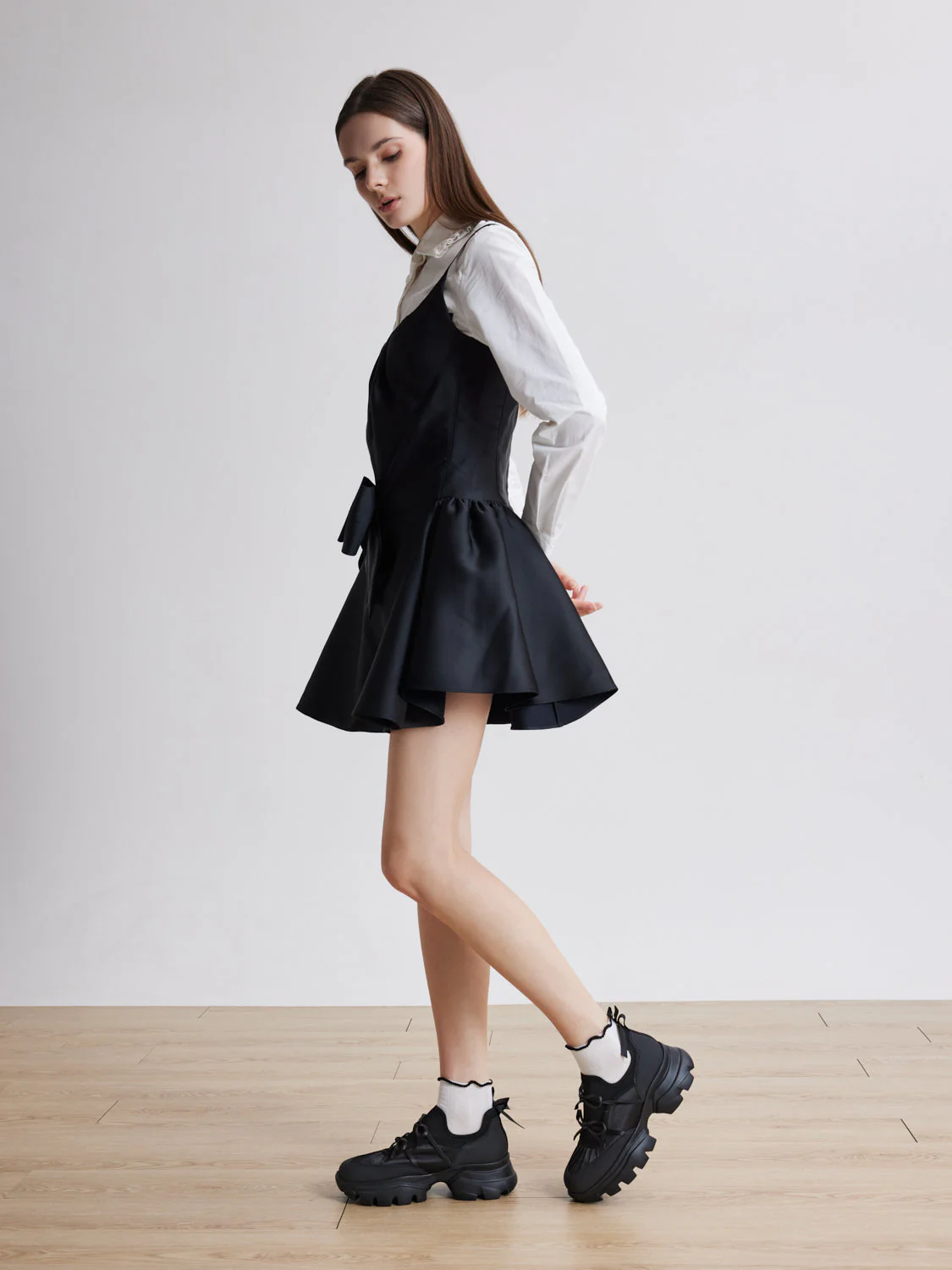 Imogen Bow Sneakers - Image 13