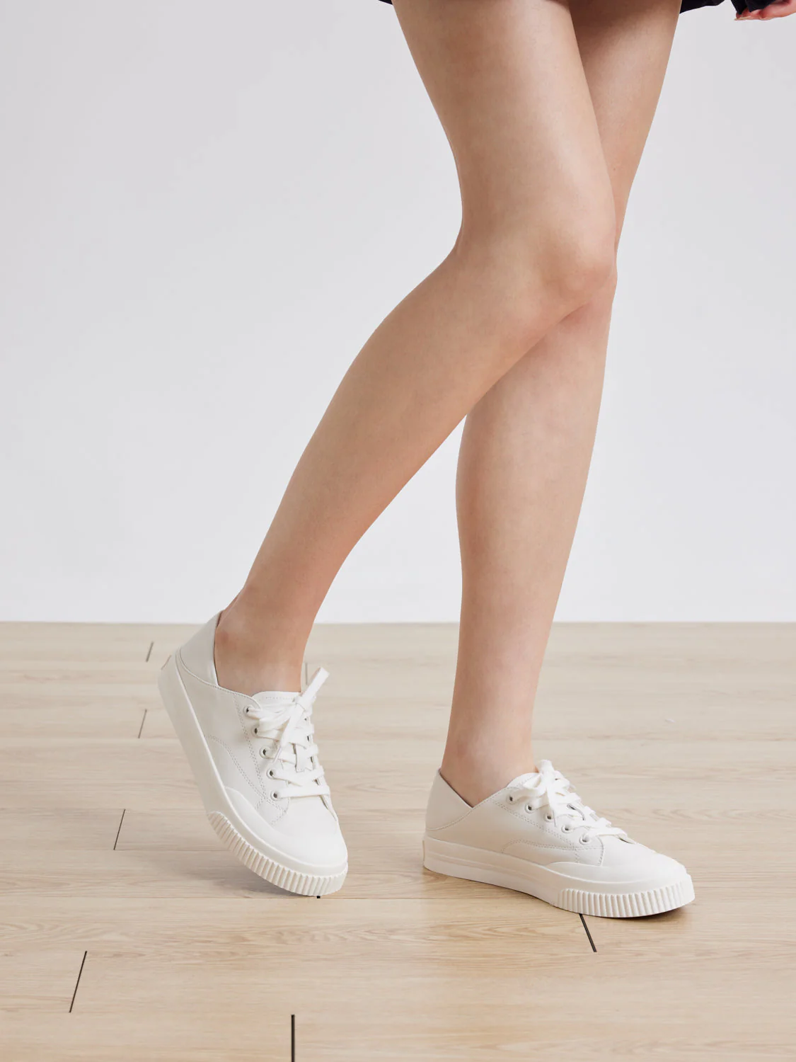 Binx Two-Way Leather Sneakers - Image 9