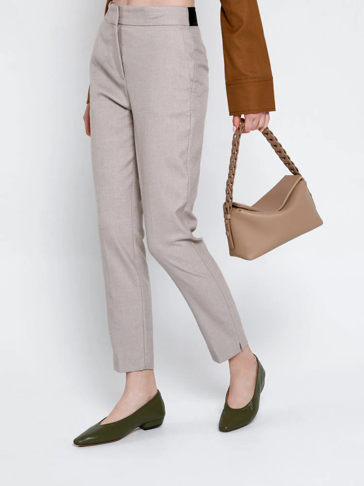 Thanee Slouchy Chained Leather Handbag - Image 13